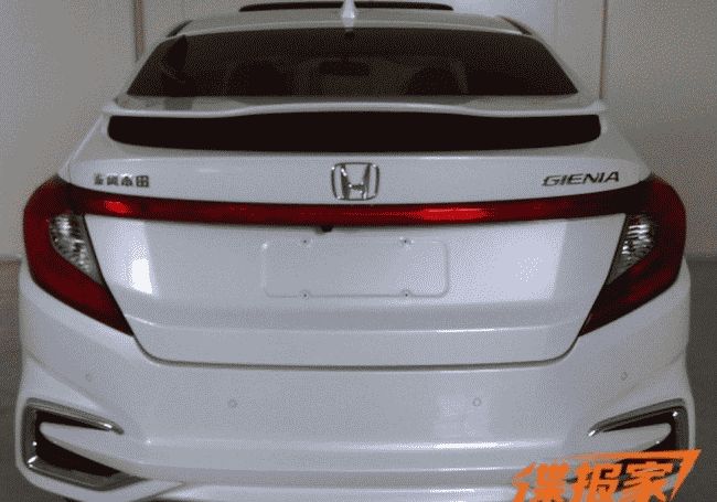 В Сети опубликованы шпионские фото нового хэтчбека Honda Gienia