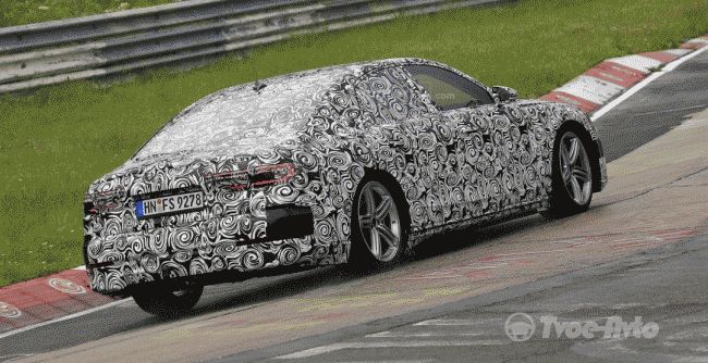 Audi начала тестировать флагманский седан A8 нового поколения