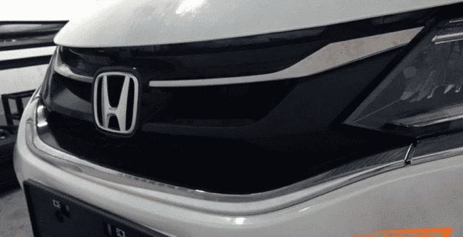 Рестайлинговый Honda Jade сфотографировали без камуфляжа