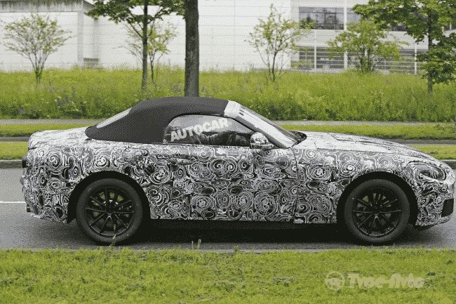 Родстер BMW Z4 будет оснащаться гибридным мотором и полным приводом