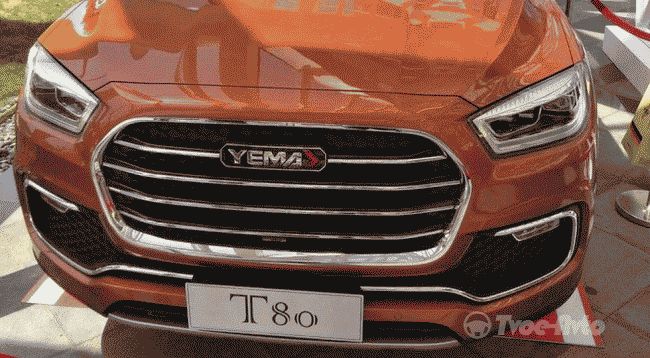 Новый китайский кроссовер Yema T80 показался на "живых" фото с интерьером в стиле Mercedes-Benz