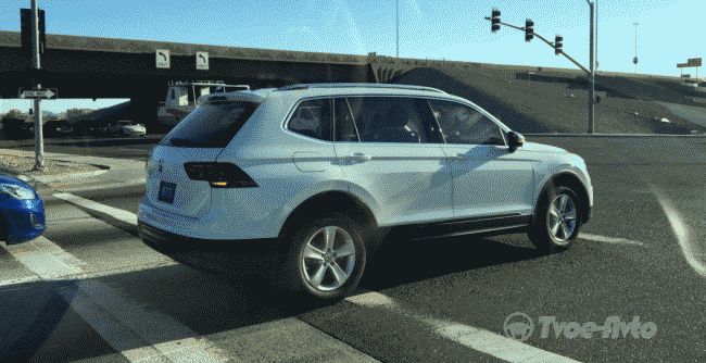 Удлиненный Volkswagen Tiguan XL тестируется на дорогах общего пользования в США