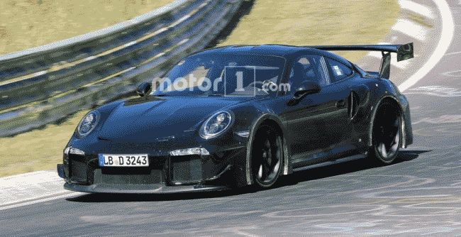 Обновленный Porsche 911 GT2 тестируют на Нюрбургринге 
