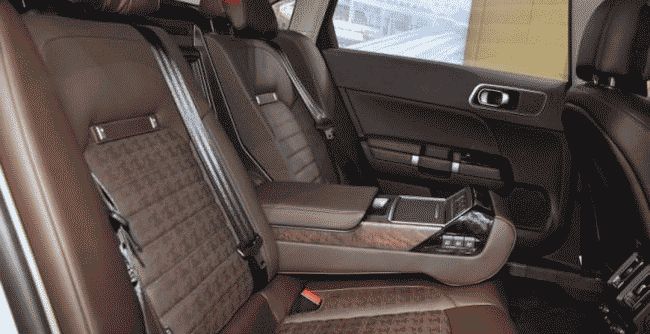Седан Citroen C6 выходит на рынок Китая ("живые" фото)