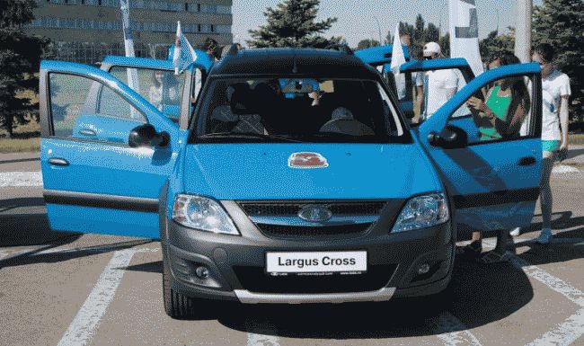 "АвтоВАЗ" показал спецверсию универсала Largus Cross