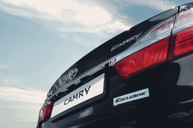 Toyota представила спецверсию бизнес-седана Camry для России