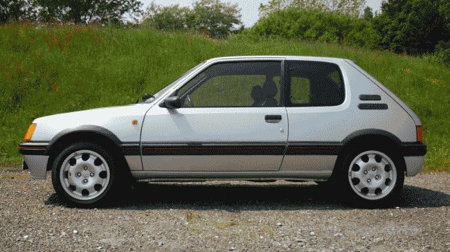 «Обычный» Peugeot 205 1989 года продали на аукционе за 60 тыс. евро