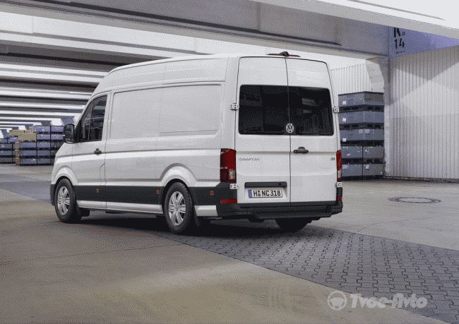 Volkswagen презентовал очередные изображения коммерческого фургона Crafter