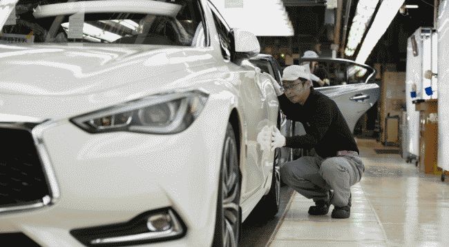 Завод Infiniti в Японии начал серийный выпуск купе Q60 нового поколения