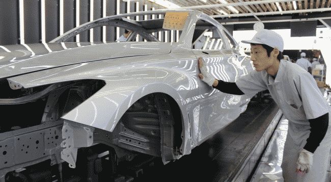 Завод Infiniti в Японии начал серийный выпуск купе Q60 нового поколения