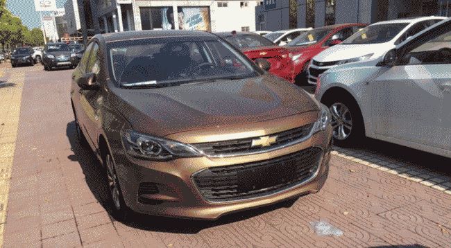 Китайские фотошпионы рассекретили салон нового седана Chevrolet Cavalier  