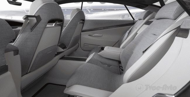 Cadillac в Пеббл-Бич представил концептуальный лифтбэк Escala Concept