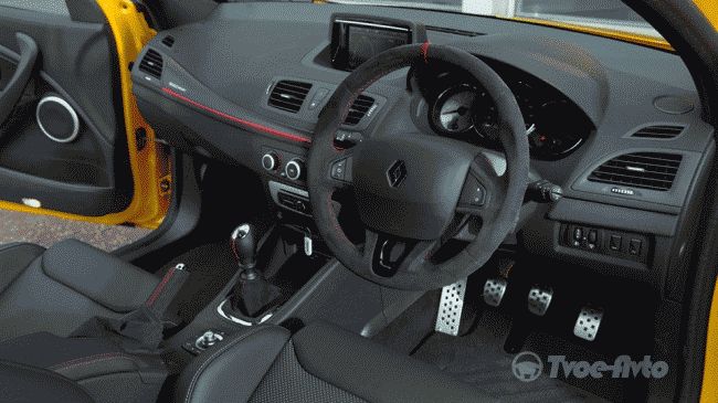 Последний экземпляр Renault Megane RS выставлен на продажу