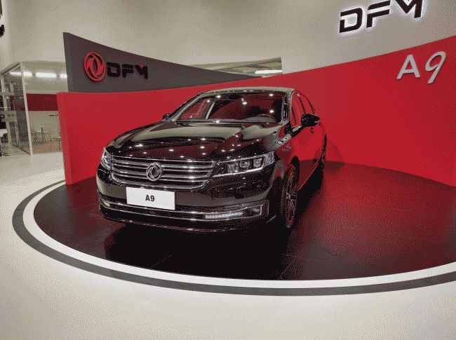 Dongfeng представила в Москве пятиметровый бизнес-седан А9
