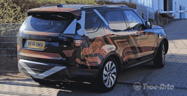 Внедорожник Land Rover Discovery 2017 модельного года представят в Париже