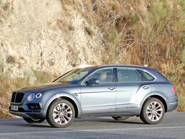Bentley Bentayga с дизельным двигателем от Audi SQ7 "засветился" на тестах