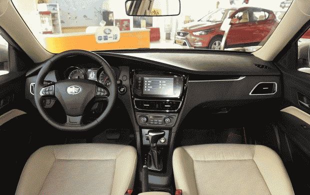 FAW начал официальные продажи компактного седана Junpai A70