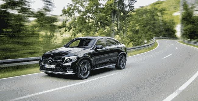 "Заряженный" кроссовер Mercedes-AMG GLC 43 4MATIC Coupe представлен официально