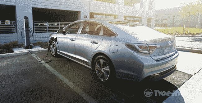Hyundai Sonata PHEV 2017 получил запас хода на электротяге в 43,5 км