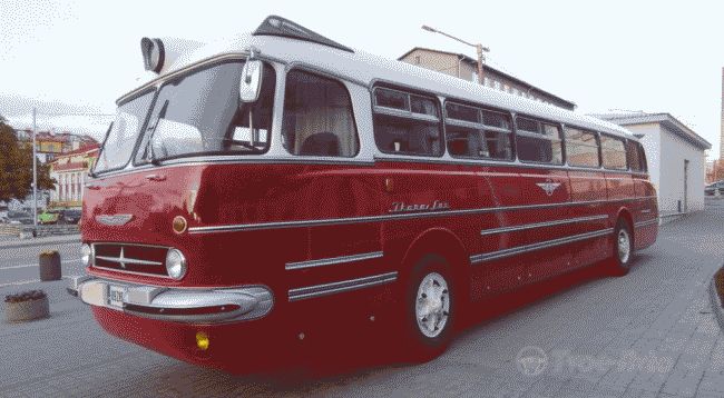 Выставка ретро-автобусов начала работу в Северной столице