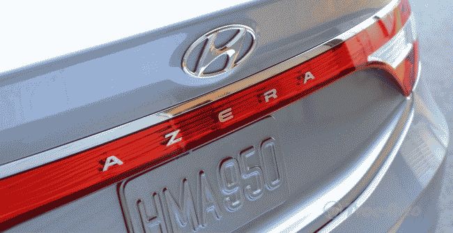 Hyundai презентовал седан Azera 2017 модельного года
