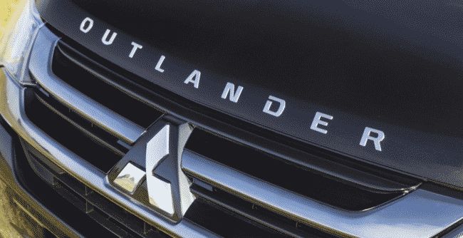 Для кроссовера Outlander PHEV Mitsubishi подготовила особую версию