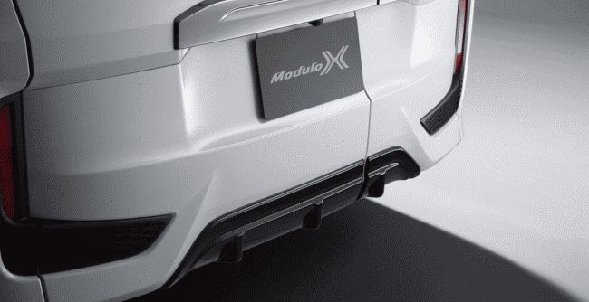 Honda начинает продажи спортивной версии минивэна Step WGN