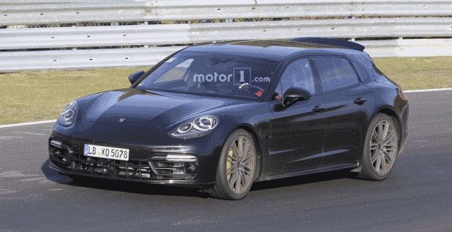 Porsche Panamera Sport Turismo тестируют практически без камуфляжа