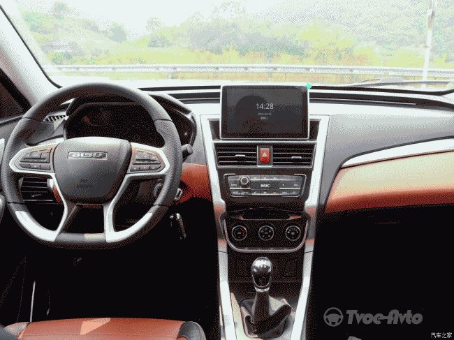 В Китае появился новый переднеприводный компактный SUV - кроссовер Bisu T3