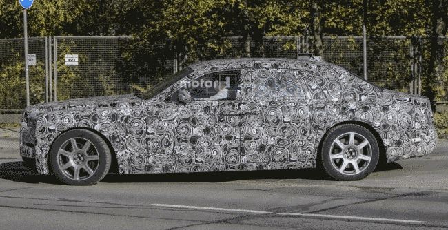 Появились первые фото Rolls-Royce Phantom 2018 года