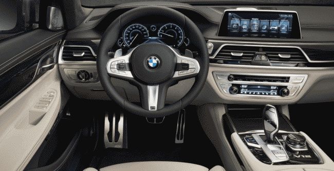 BMW в Лос-Анджелесе назвал стоимость самой дорогой версии флагманского седана - M760i xDrive