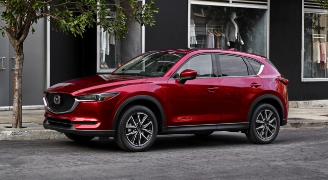Новая генерация кроссовера Mazda CX-5 стала умнее и премиальней предшественника