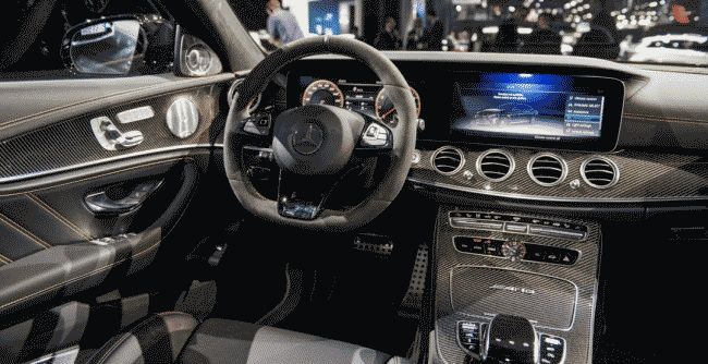 Mercedes официально презентовал "заряженный" E-Class (W213) в Лос-Анджелесе  