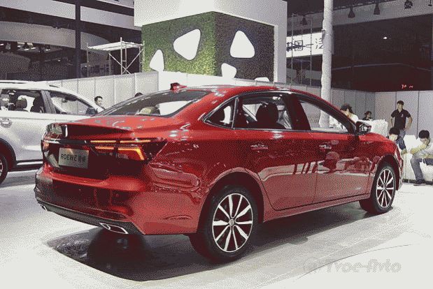 В Китае официально представлен новый седан SAIC Roewe i6