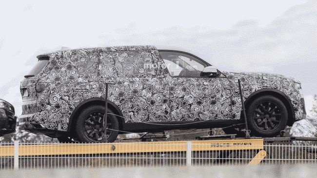 Большой роскошный внедорожник BMW X7 впервые выкатили на тесты