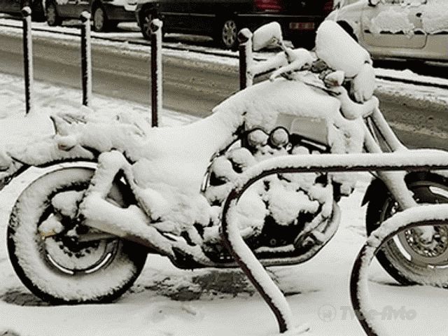 Как правильно хранить мотоцикл в зимнее время?