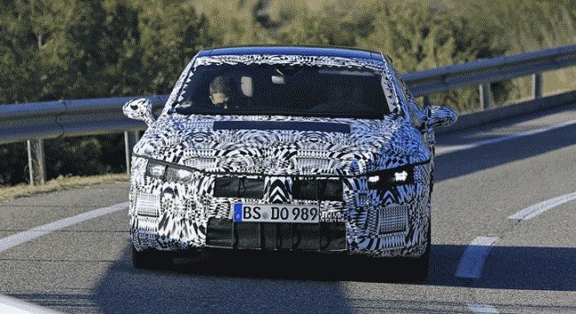 На тестах впервые заметили новый Volkswagen Arteon