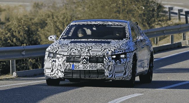 На тестах впервые заметили новый Volkswagen Arteon
