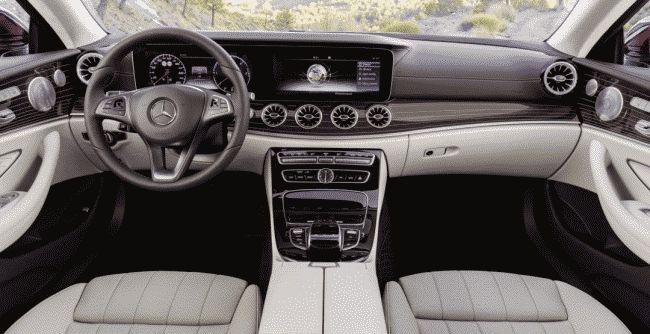 Компания Mercedes-Benz официально представила купе "E-Class" 2018
