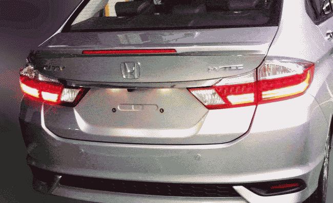 В сети появились фотографии обновленного седана Honda "City"&#8205;