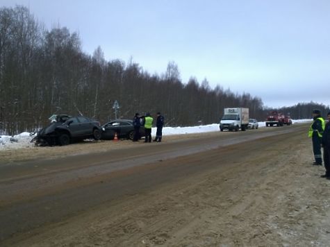 На трассе в Рыбинском районе в лобовом ДТП двух иномарок погибли четыре человека