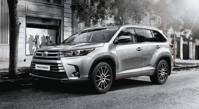 Toyota назвала рублёвые цены на внедорожник Highlander 2017