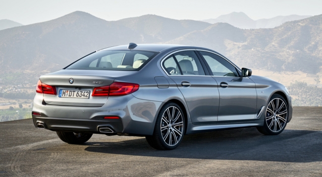 BMW объявил цены на "5 Series" новой генерации для России