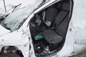 Водитель «Пежо» получил тяжелейшие травмы в результате ДТП в Удмуртии с участием «КамАЗа» (фото)