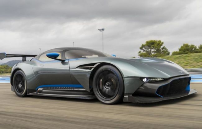 Гиперкар Aston Martin Vulcan продают за $5 млн в Facebook