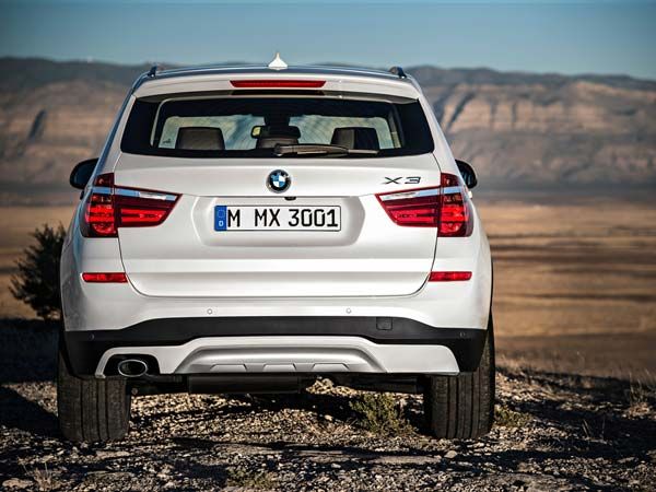 BMW X3 G01/G08 нового поколения появится у дилеров осенью 2017 года