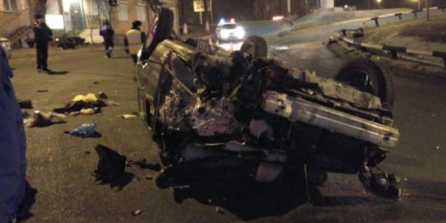 Во Владивостоке в ДТП погиб водитель кроссовера