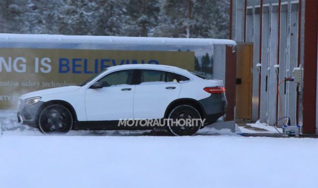 Первые снимки зимнего тестирования электрокара Mercedes-Benz
