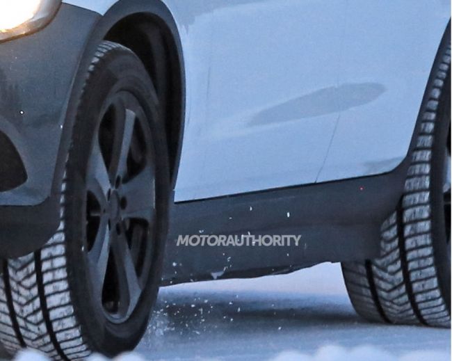 Первые снимки зимнего тестирования электрокара Mercedes-Benz