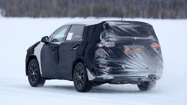 Hyundai готовит к выпуску восьмиместный Santa Fe 2019 года выпуска 